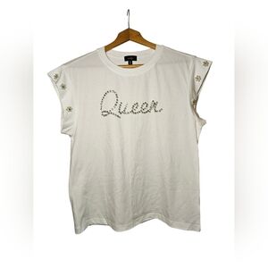 NWOT Medium Women's White T-Shirt with 'Queen' Embellishment